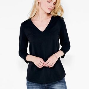 NWT BLACK NZT 3/4 SLEEVE ROLL V NECK TEE